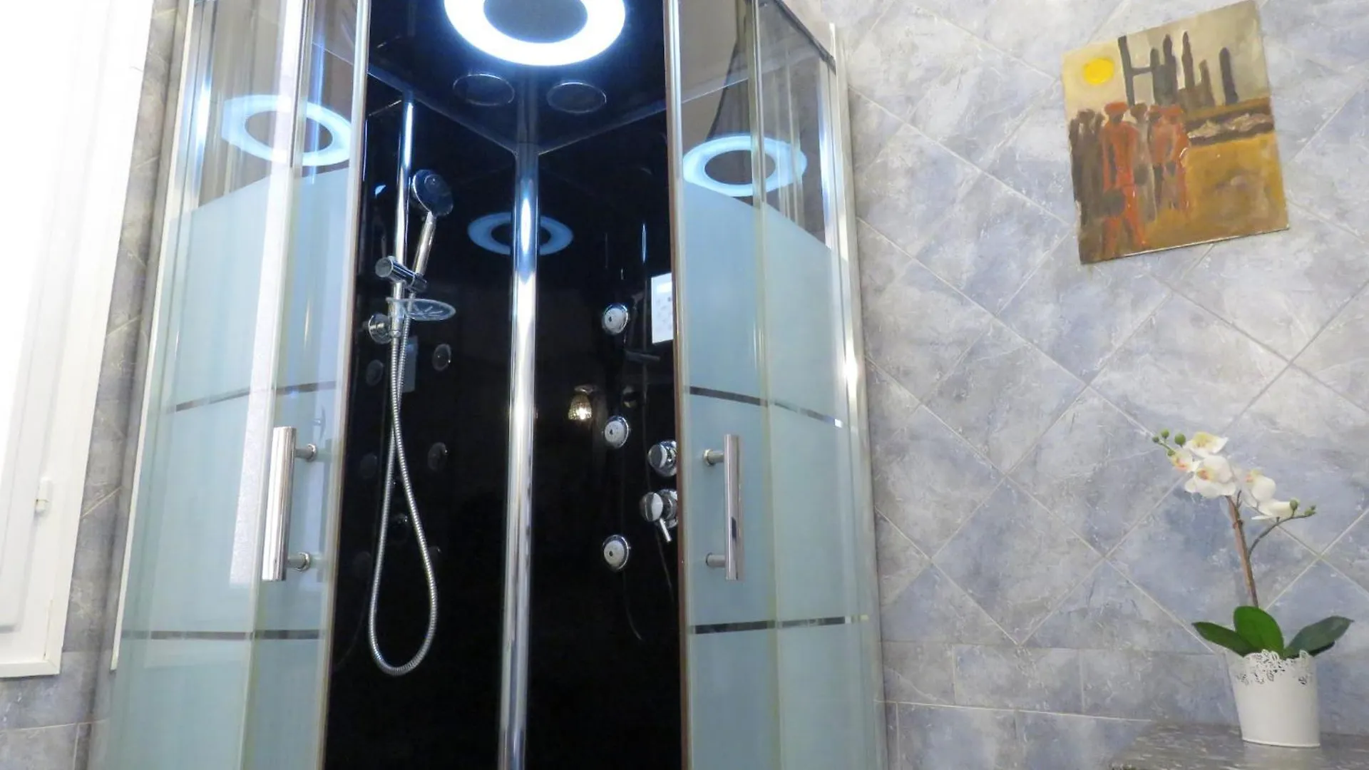 Modigliani Apartment Bologna