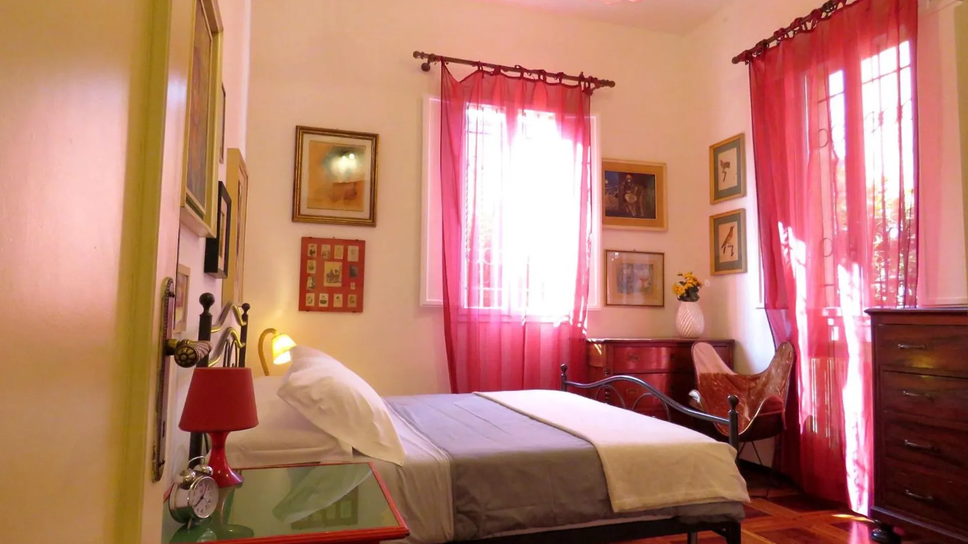 Modigliani Apartment Bologna
