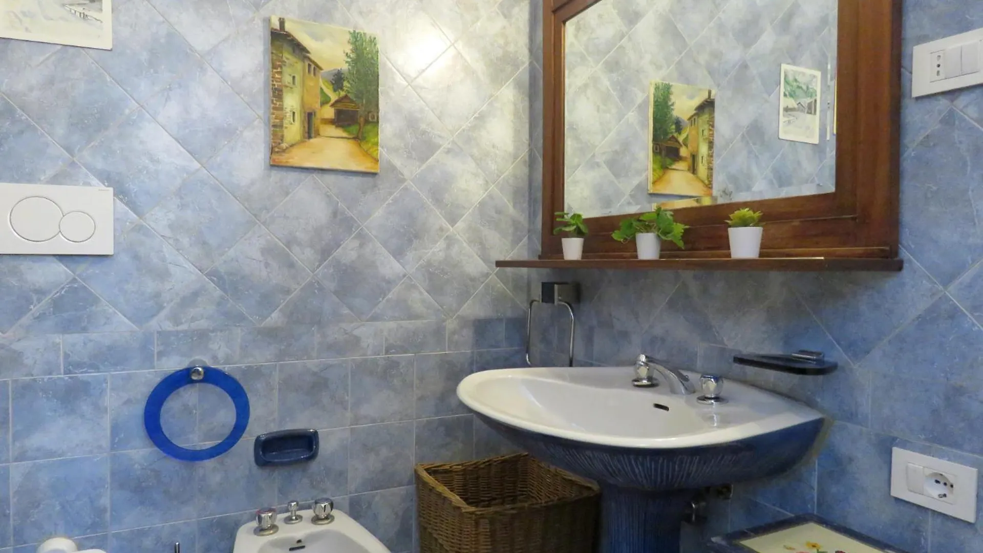 Modigliani Apartment Bologna Italy