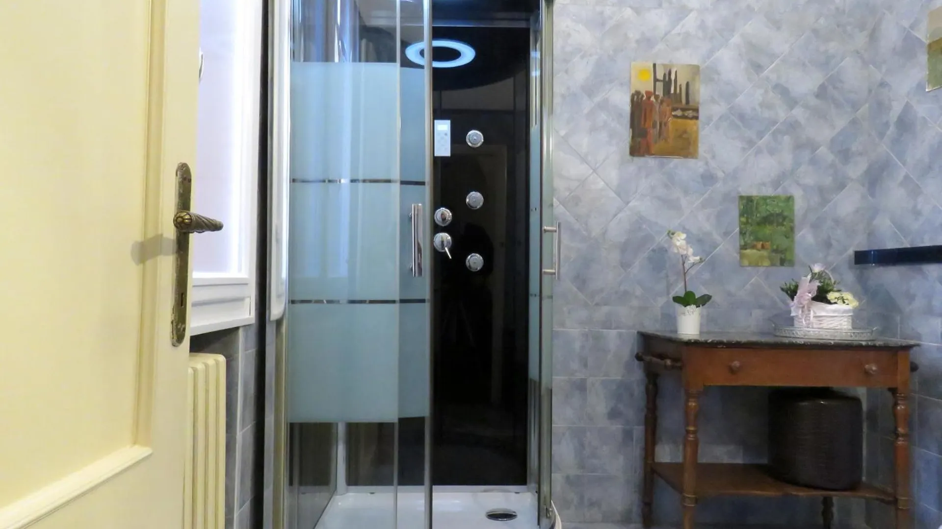 Modigliani Apartment Bologna